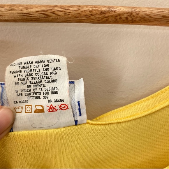 ❤️3 for $30❤️ Vintage Yellow Tank - Picture 3 of 6